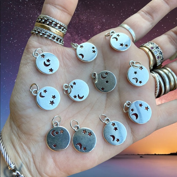 🔴 ❌SALE ! red dot items are 2 for $25 . Bundle more than 3 and its $10 each 🙂 - Picture 10 of 16